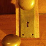 Cast brass locksets in quantity 201-073108-1-60
