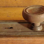 Example of Mission-style knob and plate set side view 201-091507-1-2