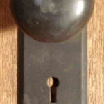 Cast iron knob/plate set 201-091507-6